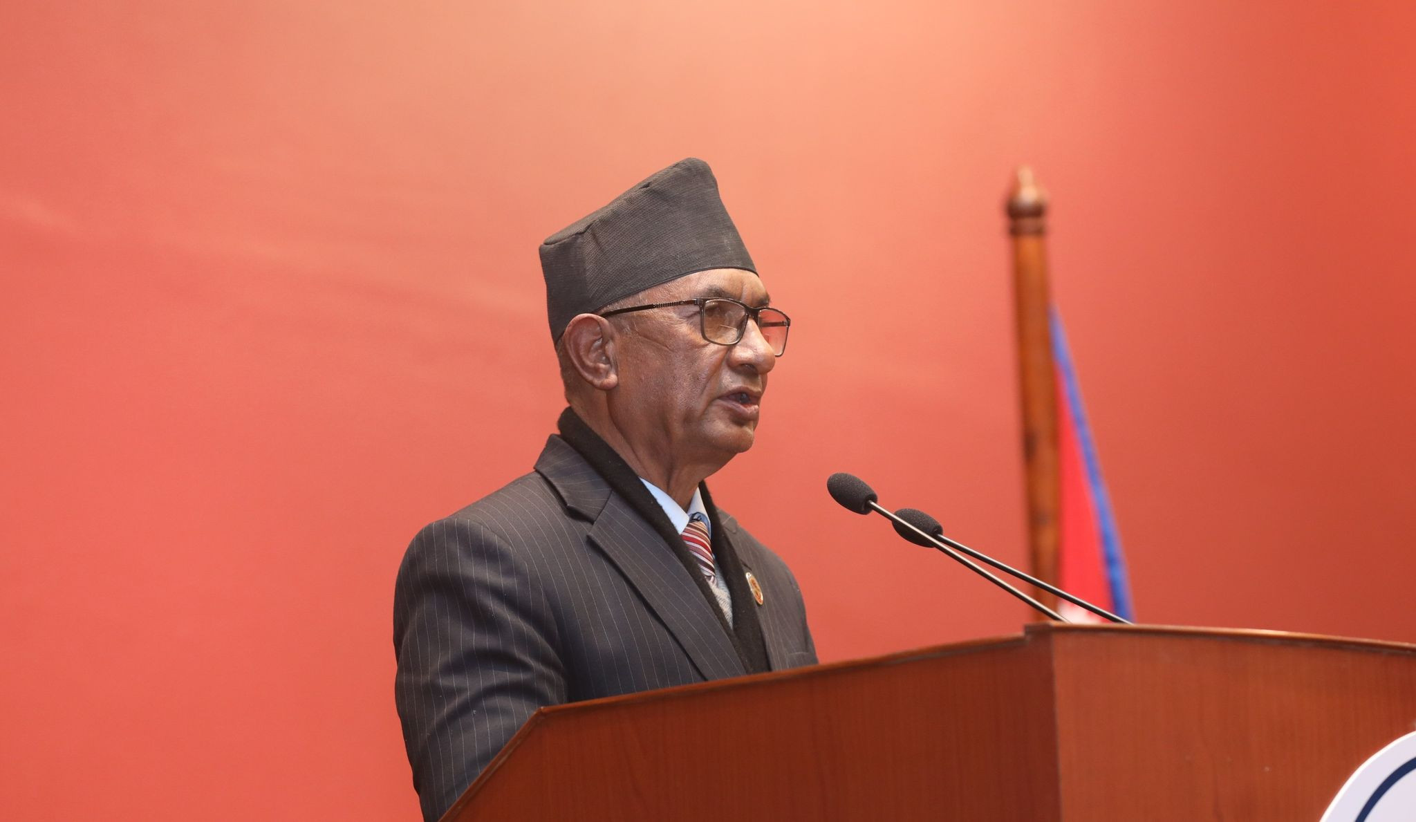 पार्टी फुट्दा मुटु चिरिएको अनुभव गरेको छु : दीनानाथ शर्मा